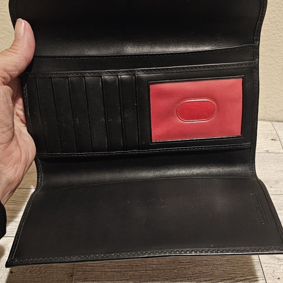 Dooney and Bourke wallet - Picture 8 of 10